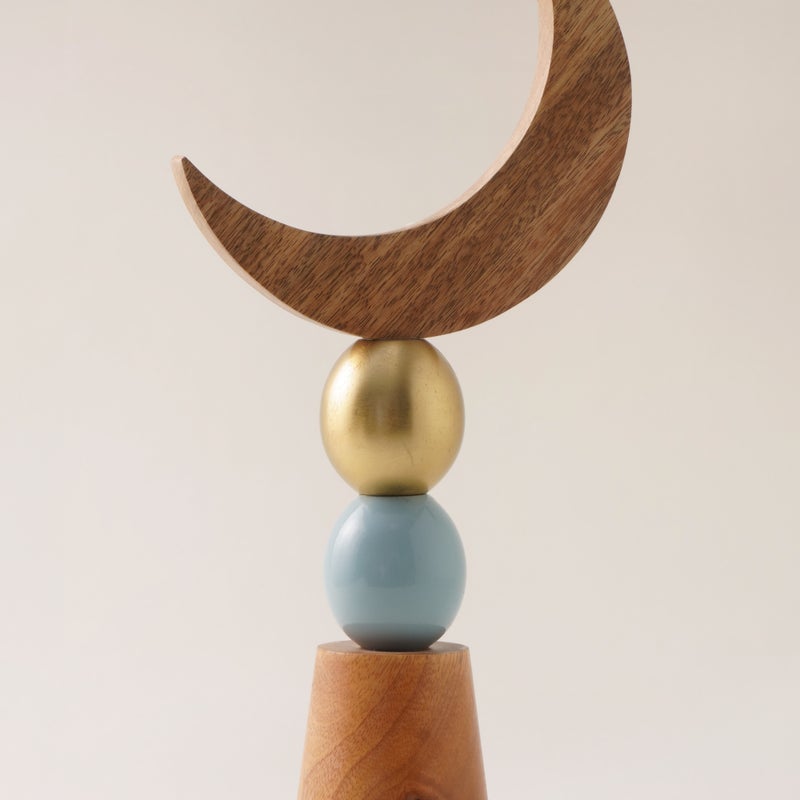 Homez wood Ramadan crescent moon with multicolor spherical base 36*15*7.5cm - Image 3
