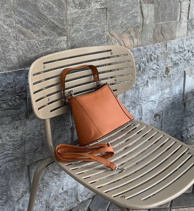 شنطة يد و كروس نسائية من الجلد الصناعي الأنيق - هافان - Image 2