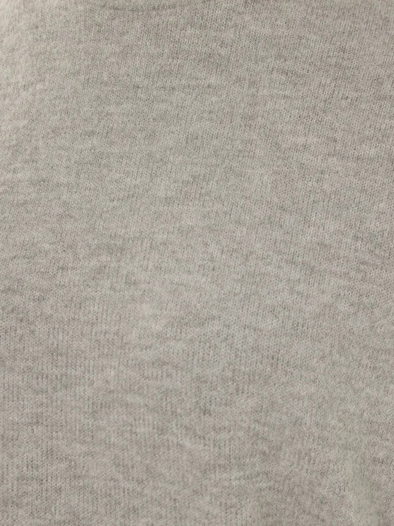 زوبعة كنزة أساسية بقصة مريحة