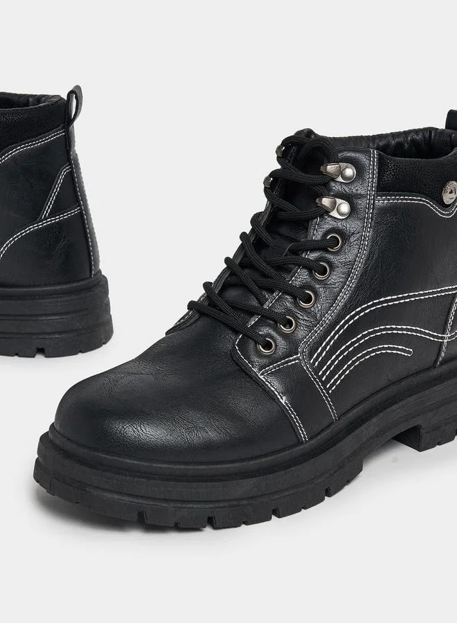 Styli Vintage Round Toe Embroidered Ankle Boots
