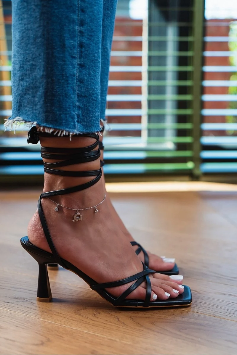 نيشانتاشي شوز Spark Black Ankle Strap Women's Heeled Sandals