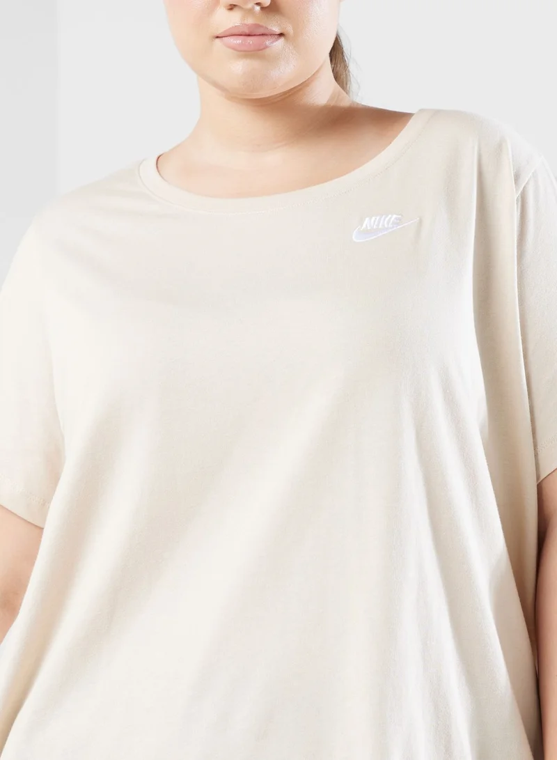 Nike Essential Club T-Shirt