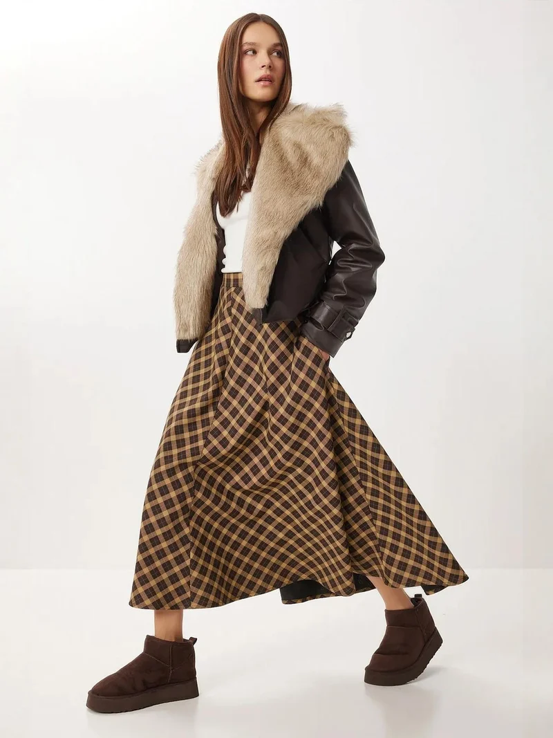 إسطنبول الساحرة تنورة طويلة كاروهات مفصلة بجيوب وإغلاق بسحاب من إسطنبول