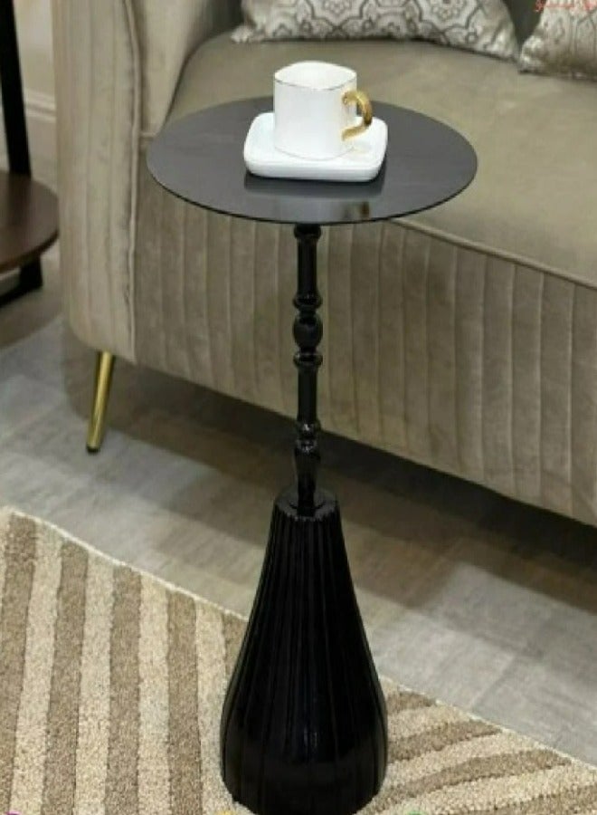 hodge Side table