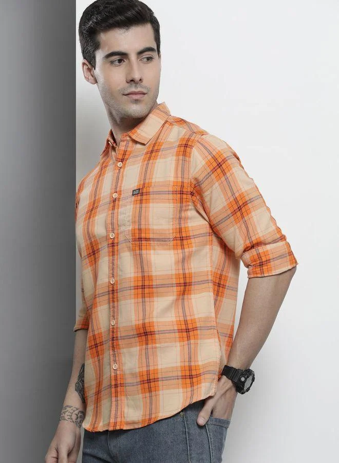 The Indian Garage Co Men Slim Fit Checkered Full Sleeves Spread Collar Casual Shirt