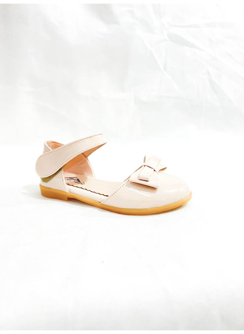 حذاء أطفال عصري