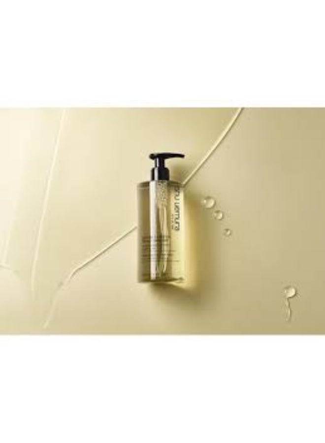Shu Uemura Gentle Radiance Weightless Shampoo 400ml - Image 4