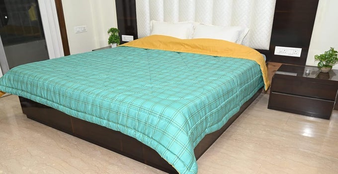 MICROFIBRE DOUBLE BED ALL WEATHER COMFORTERBLANKET AC COMFORTER SIZE 230 CMS X 250 CMS DC2