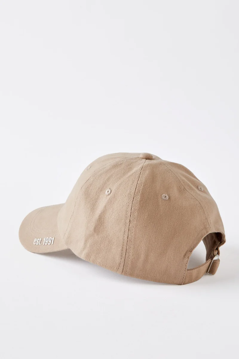 روبي القبعة الكلاسيكية