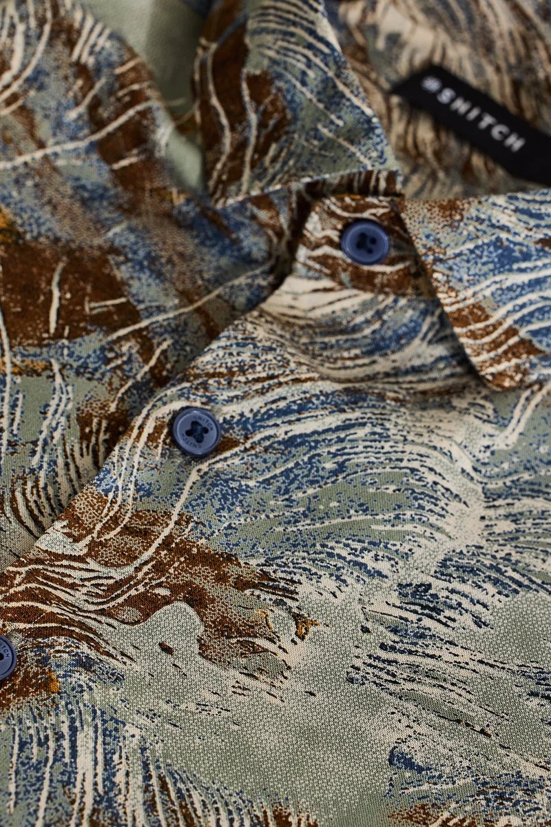 سنيتش قميص أخضر مريمي بقصة ضيقة بتصميم تجريدي