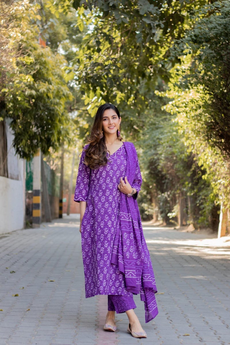 GoSriKi Women's Rayon Blend Printed Straight Kurta with Pant & Dupatta (Feedback-BEGANI-GS_S_Purple_Small) - Image 4