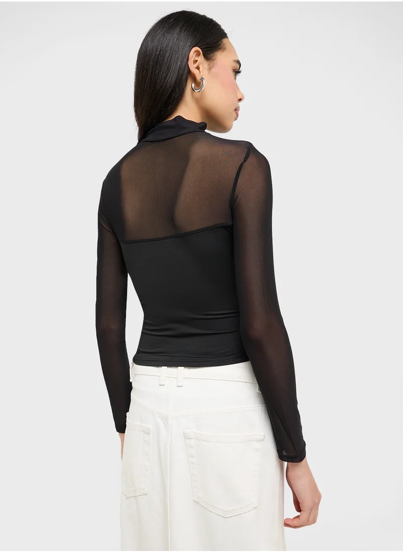 جينجر Mesh Sheer Mock Neck Top