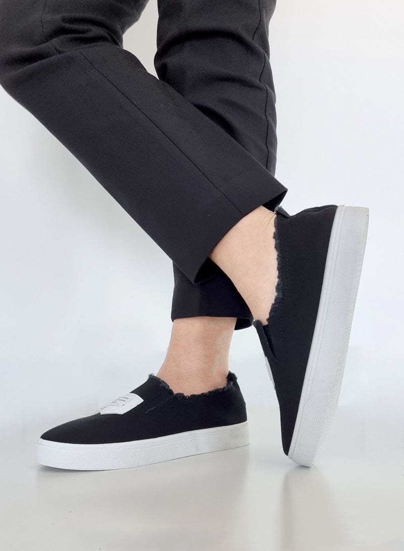 Fashion Unisex  Shoes Round Toe Trainers Solid Color Black Shoes Comfortable Soles Slip-On Simple Flats Fashion Sneakers - Image 2
