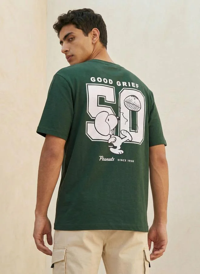 اس بي كاركترز Men Regular Fit Crew Neck Short Sleeves Peanuts Print T-shirt