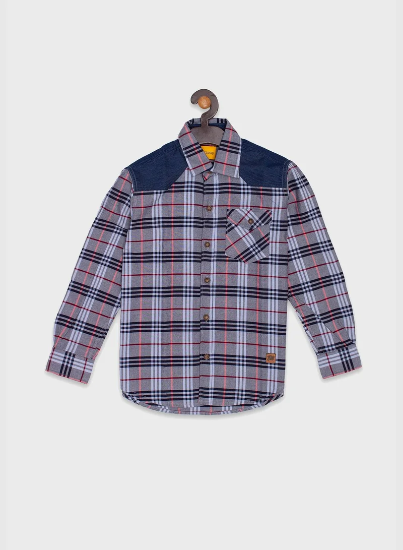 انستافاب قميص بطبعة مربعات