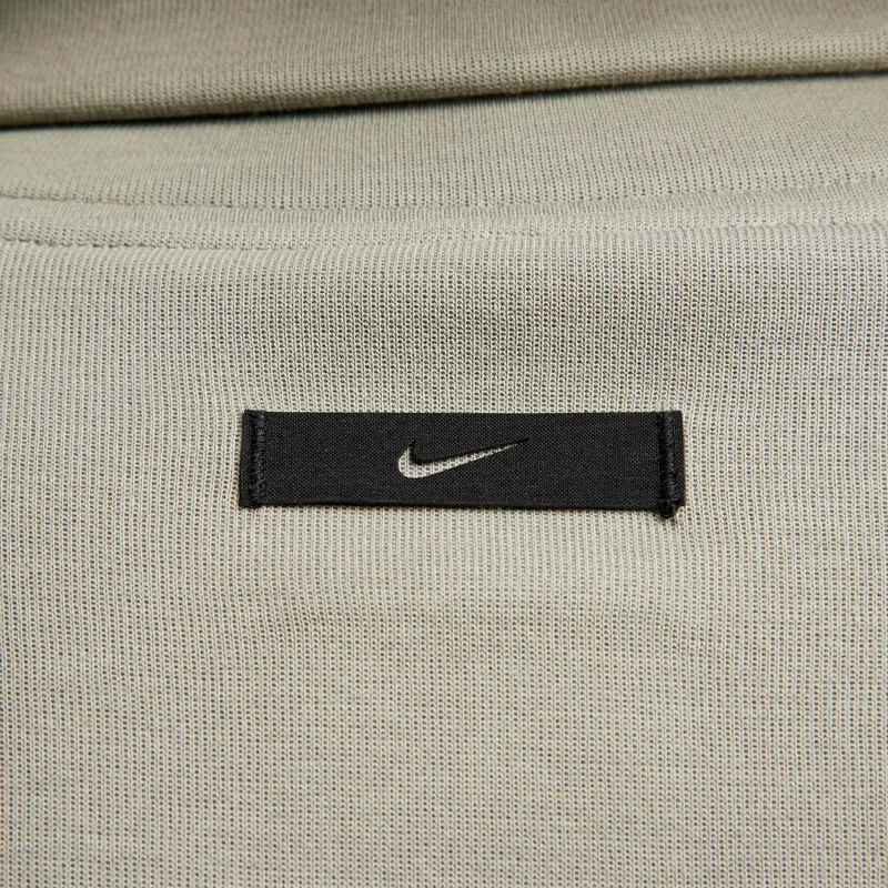 Nike Grey Men's Sportswear Tech Fleece Re-Imagined Sweatshirt for Men | Best Price UAE