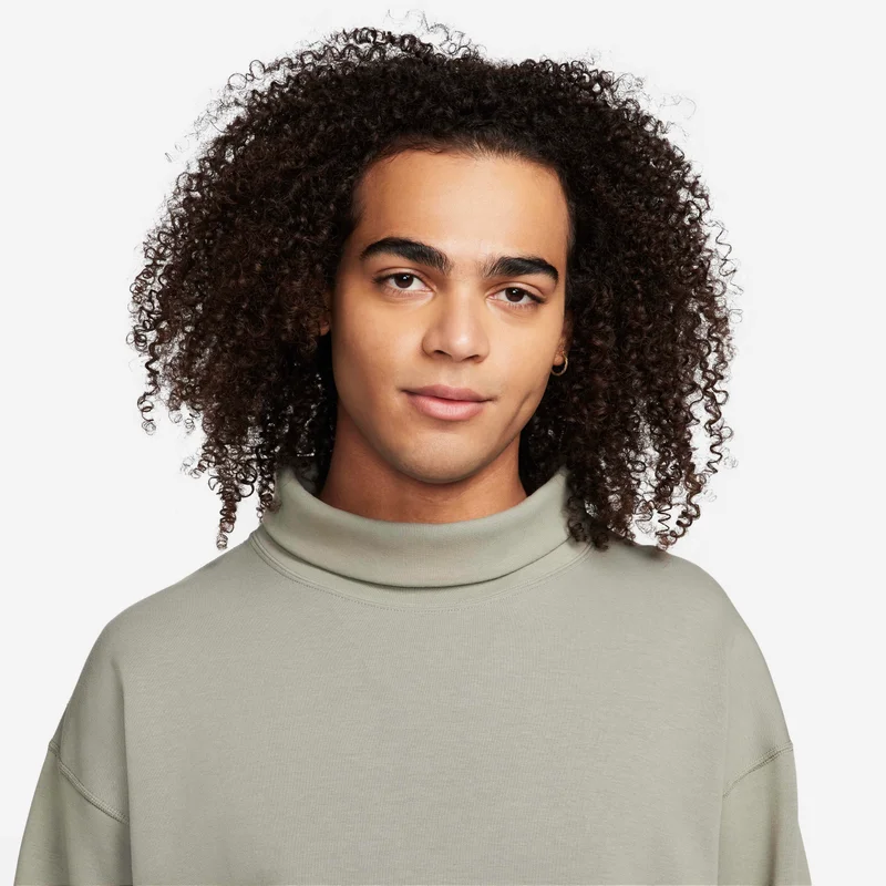 Nike Grey Men's Sportswear Tech Fleece Re-Imagined Sweatshirt for Men | Best Price UAE