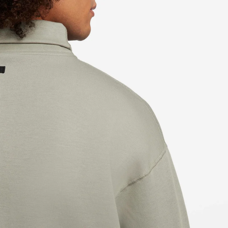 Nike Grey Men's Sportswear Tech Fleece Re-Imagined Sweatshirt for Men | Best Price UAE