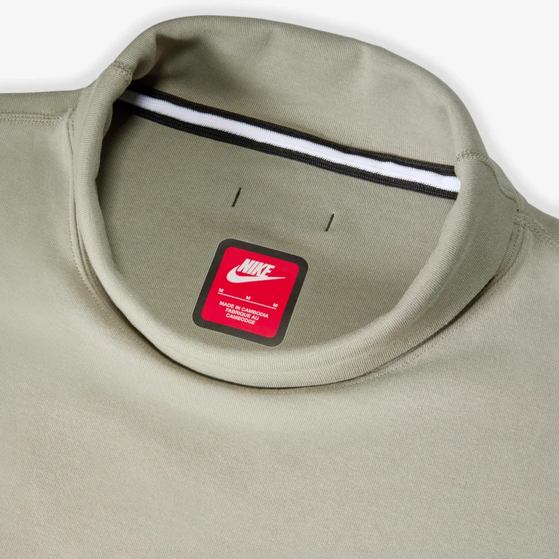 Nike Grey Men's Sportswear Tech Fleece Re-Imagined Sweatshirt for Men | Best Price UAE
