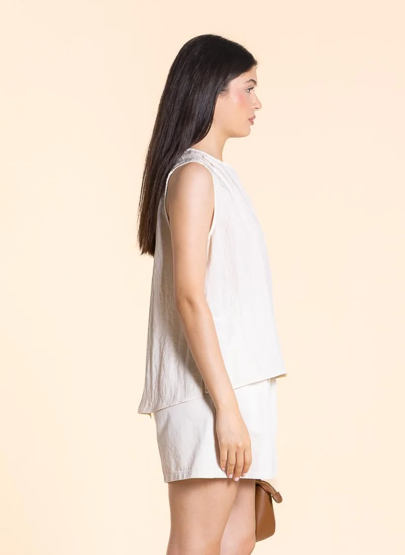 SHAPES COMFORT LIGHTWEIGHT DETAILED TOP