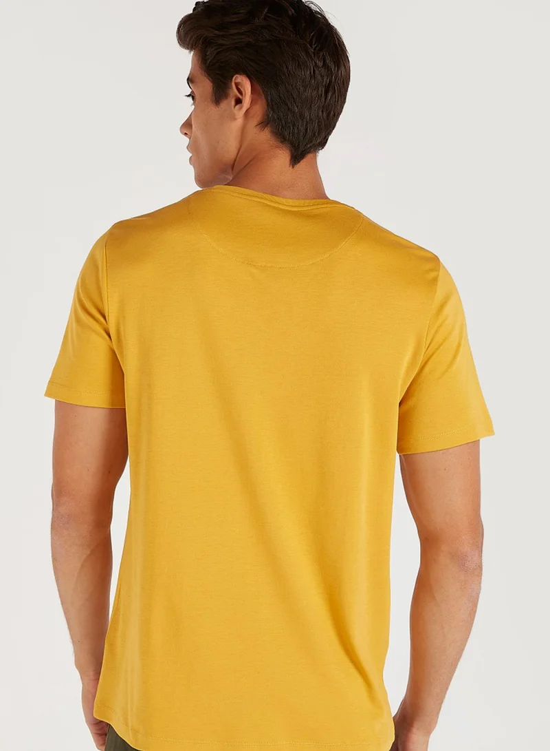 Iconic Essential Crew Neck T-Shirt