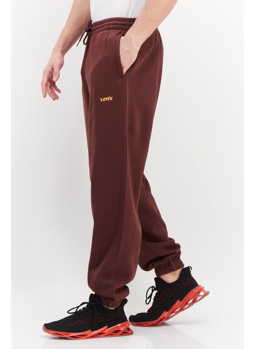 Levi's - Men Regular Fit Embroidered Logo Jogger Sweatpants, Burgundy - Image 1