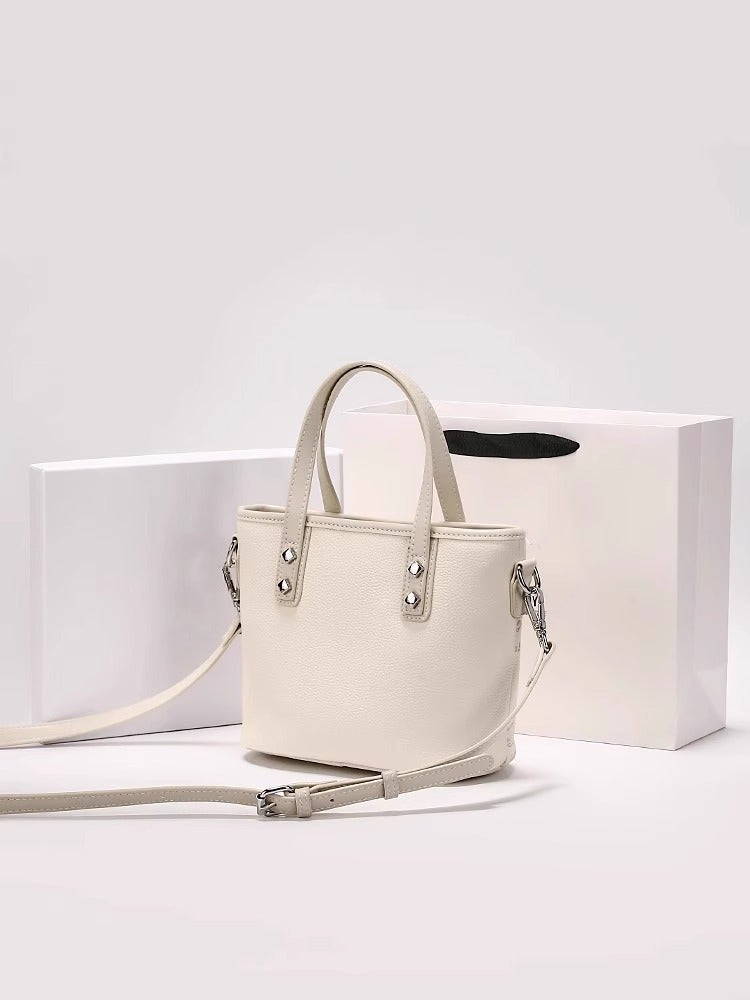 Zr Women'S Bag High-End Ice Plum Powder Embossed Bucket Bag Women'S Trendy Satchel Crossbody Bag Bear Tote Bag - Image 4