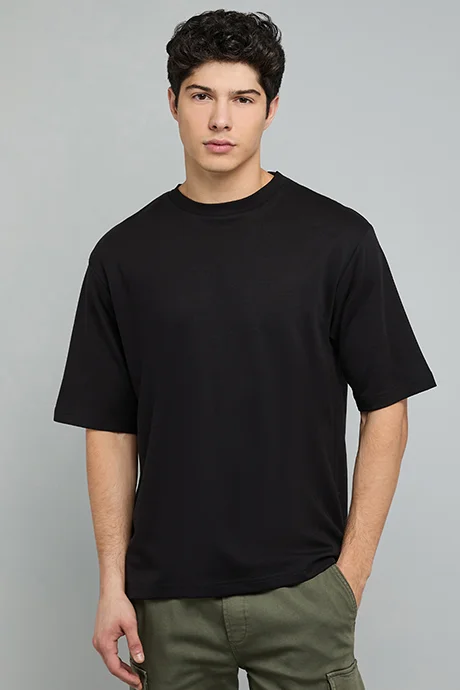 أر أند بي Solid T-Shirt with Crew Neck and Short Sleeves