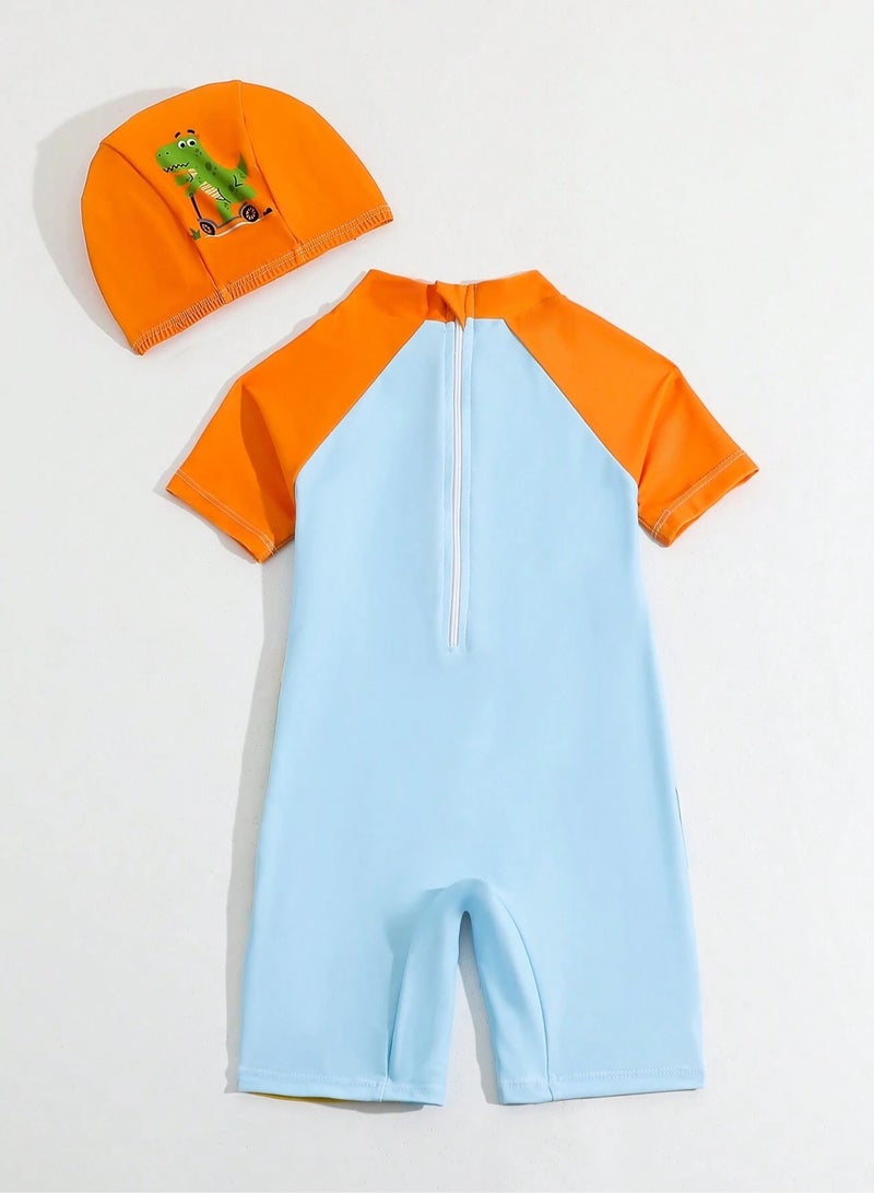 ملابس سباحه للاطفال قطعتين طقم و قبعه برسومات ديناصورات لطيفه مصنوع من خامات مرنة ومريحة للاطفال المقاس (110cm) مناسب للصيف ، المسابح و  الشاطئ - Image 2