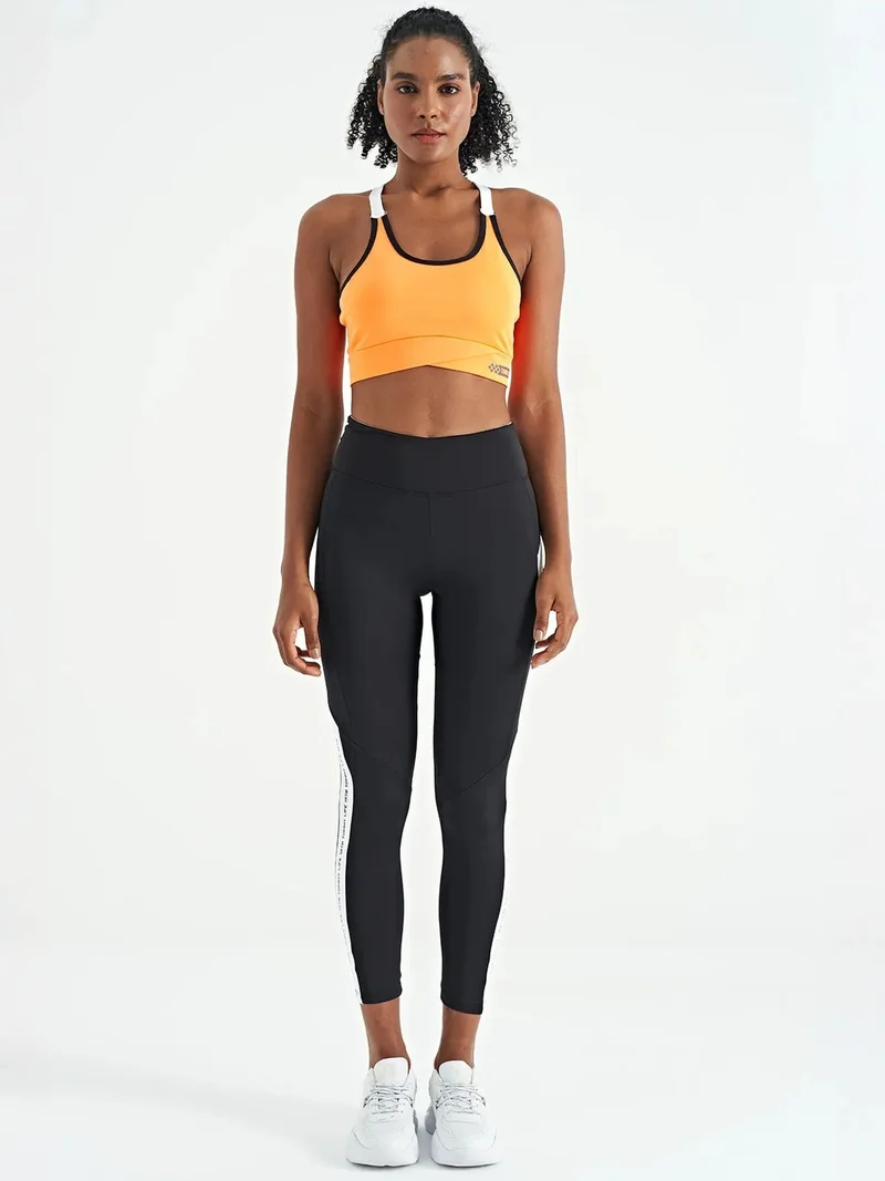 تومي لايف TOMMY Fitted Sleeveless Crop Sports Top