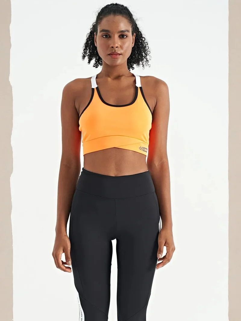 تومي لايف TOMMY Fitted Sleeveless Crop Sports Top