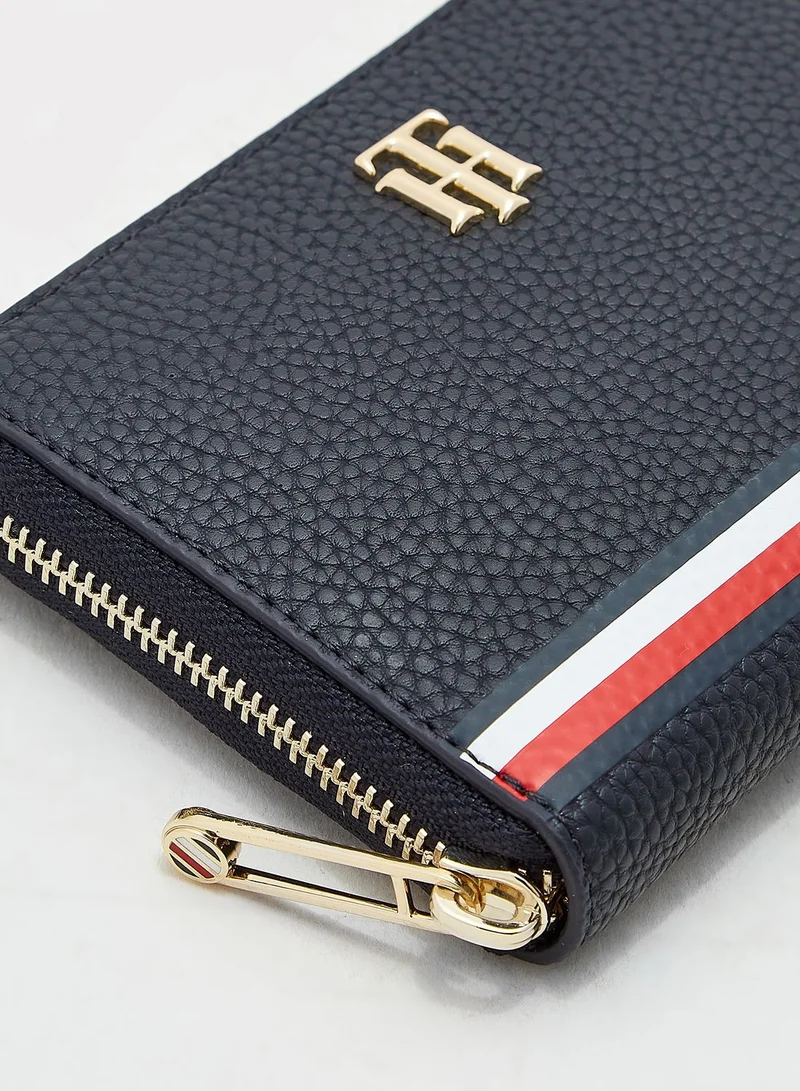 TOMMY HILFIGER Medium Signature Zip-Around Wallet