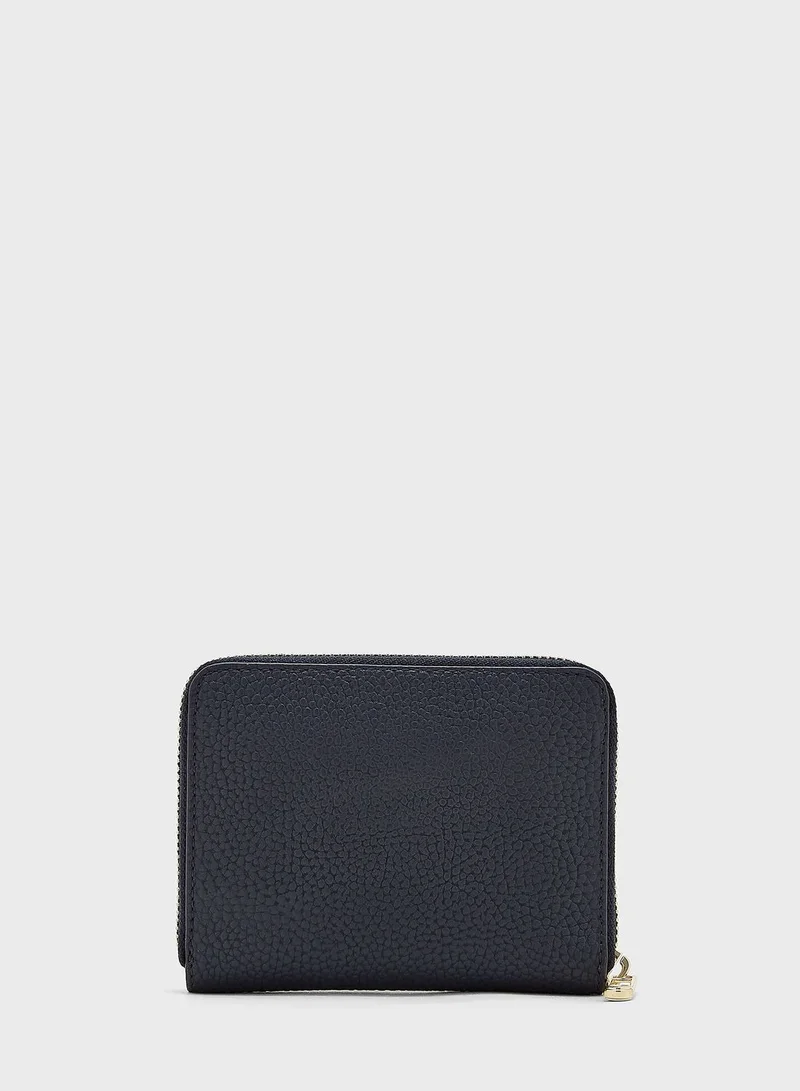TOMMY HILFIGER Medium Signature Zip-Around Wallet