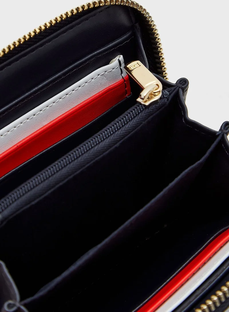 TOMMY HILFIGER Medium Signature Zip-Around Wallet