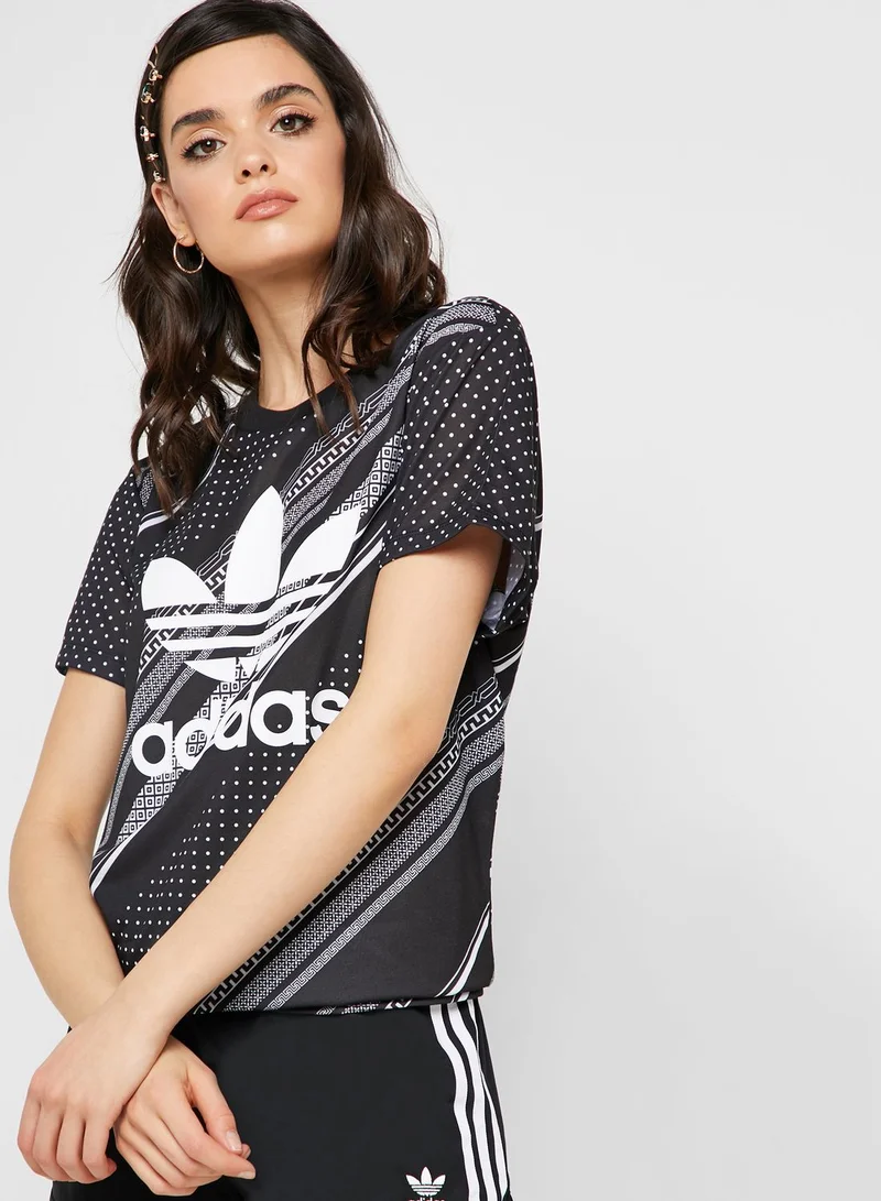 adidas Originals Boyfriend Trefoil T-Shirt