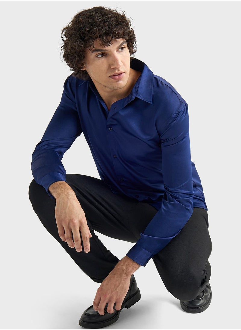 FAV Essential Regular Fit Shirt  - Image 4