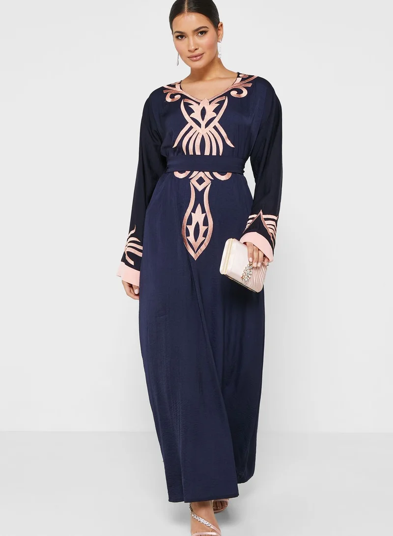 hayas closet Belted Embroidered Jalabiya