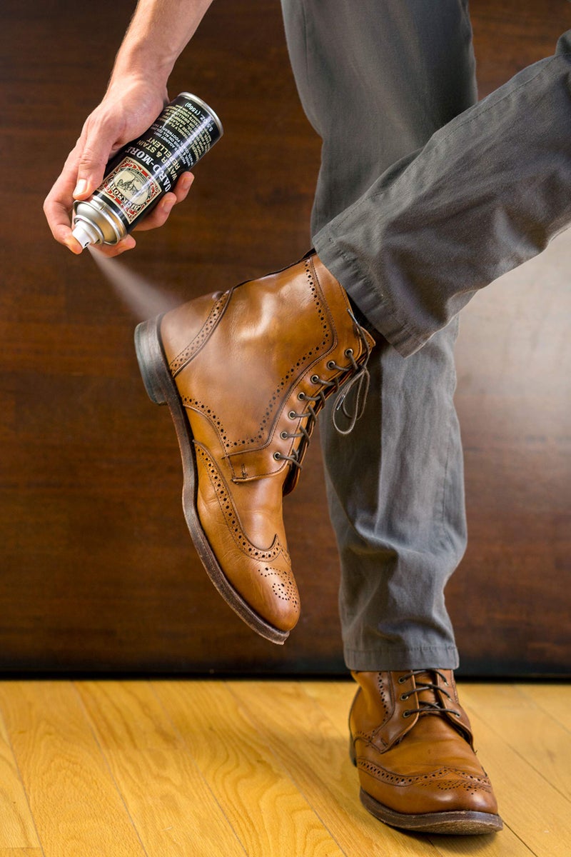 Bickmore بكيمور غارد-مور رذاذ مقاوم للماء والبقع 5.5 أونصة - واقي جلد وواقي سويد مقاوم للماء للأحذية، الأحذية، الملابس، القبعات، السترات والمزيد - Image 4