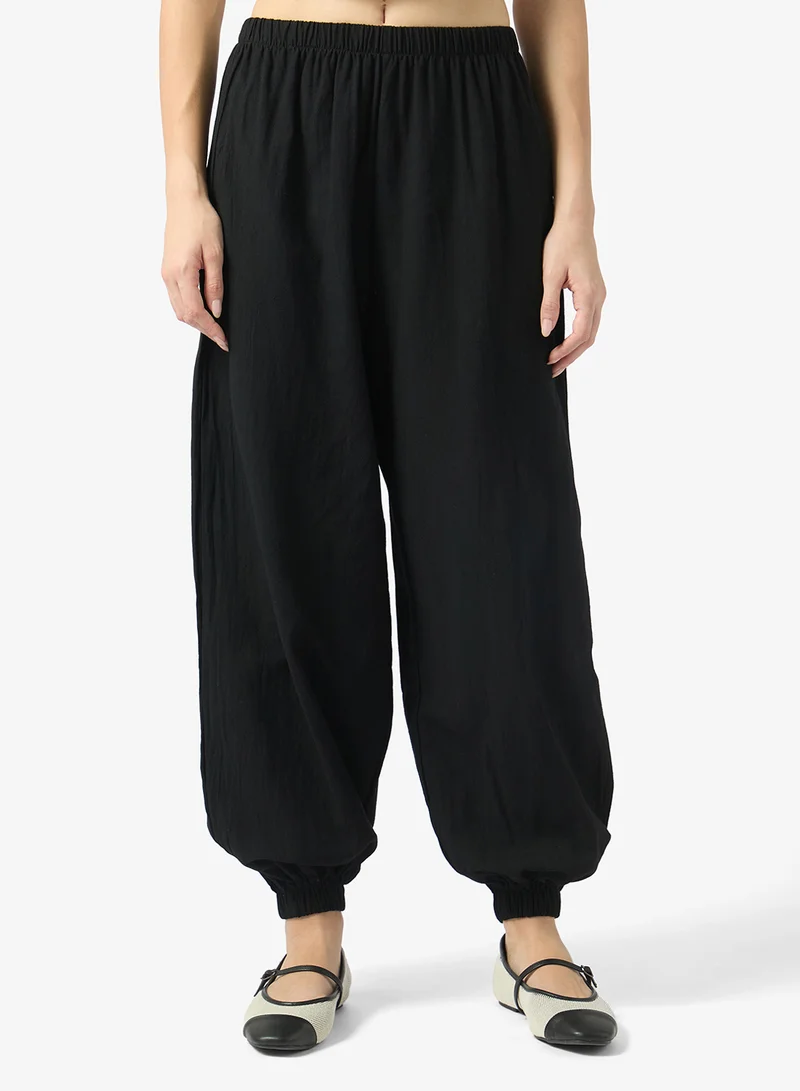 Ginger Pleated Balloon Fit Pants