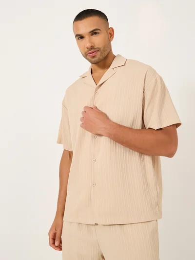 تايك تو قميص كامب كولار سادة بأكمام قصيرة