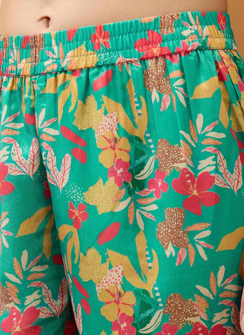globus Globus Women Green Floral Printed V-Neck Gotta Lace Straight Kurta With Pant Set