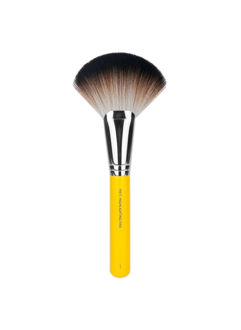 Bdellium Tools Bdellium Tools Professional Makeup Brush - Studio Series 991.5 Highlighting Fan - With Soft Synthetic Fibers, For Topping the Cheekbones (Yellow, 1pc) 