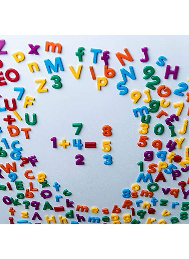Educational Insights - مجموعة مغناطيس الحروف الكبيرة والصغيرة متعددة الألوان ورموز الرياضيات مكونة من 214 حرف مغناطيسي كبير وصغير وأرقام وعلامات الترقيم ورموز الرياضيات الأبجدية المغناطيسية والأرقام المغناطيسية للأعمار 3 وما فوق - Image 1