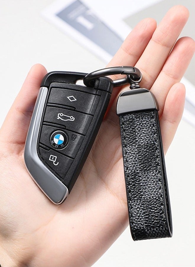 سلسلة مفاتيح سيارة من جلد البولي يوريثان باللون الرمادي المنقوش - حلقة دوارة 360 درجة من سبائك الزنك المعدنية، حامل مفاتيح عالمي للسيارة/المنزل/الحقيبة، حزام معصم مع مفك براغي - تصميم شبكي أنيق** - Image 3