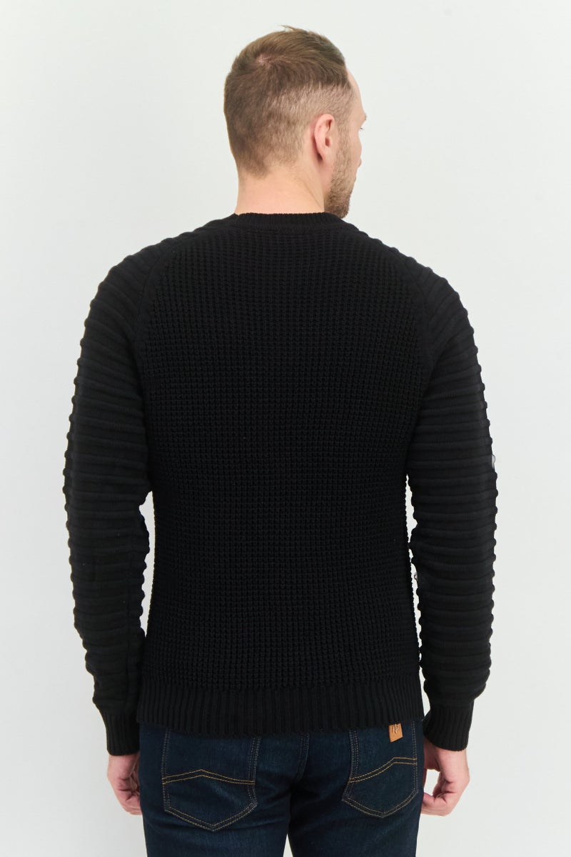 CROSSHATCH سويت شيرت رجالي بياقة دائرية بشعار مطرز، أسود - Image 4