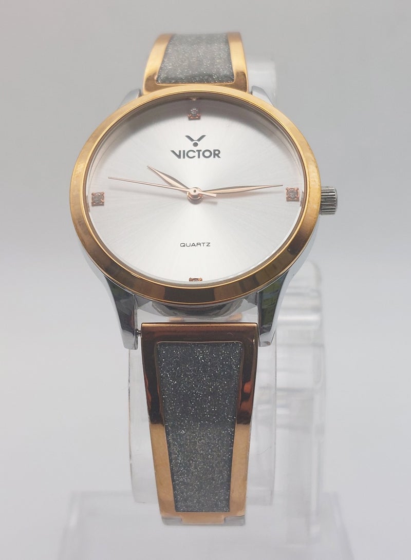 Victor ساعة نسائية أنالوج كوارتز بحزام من الفولاذ المقاوم للصدأ V1422 - 32 مم - Image 2