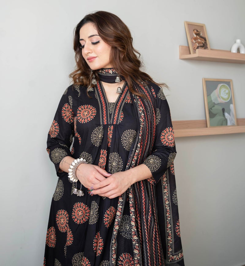 Arayna Women's Pure Cotton Intricate Block Printed Ethnic Wear Kurta Set with Palazzo & Dupatta, Midnight Black, Large - Image 5