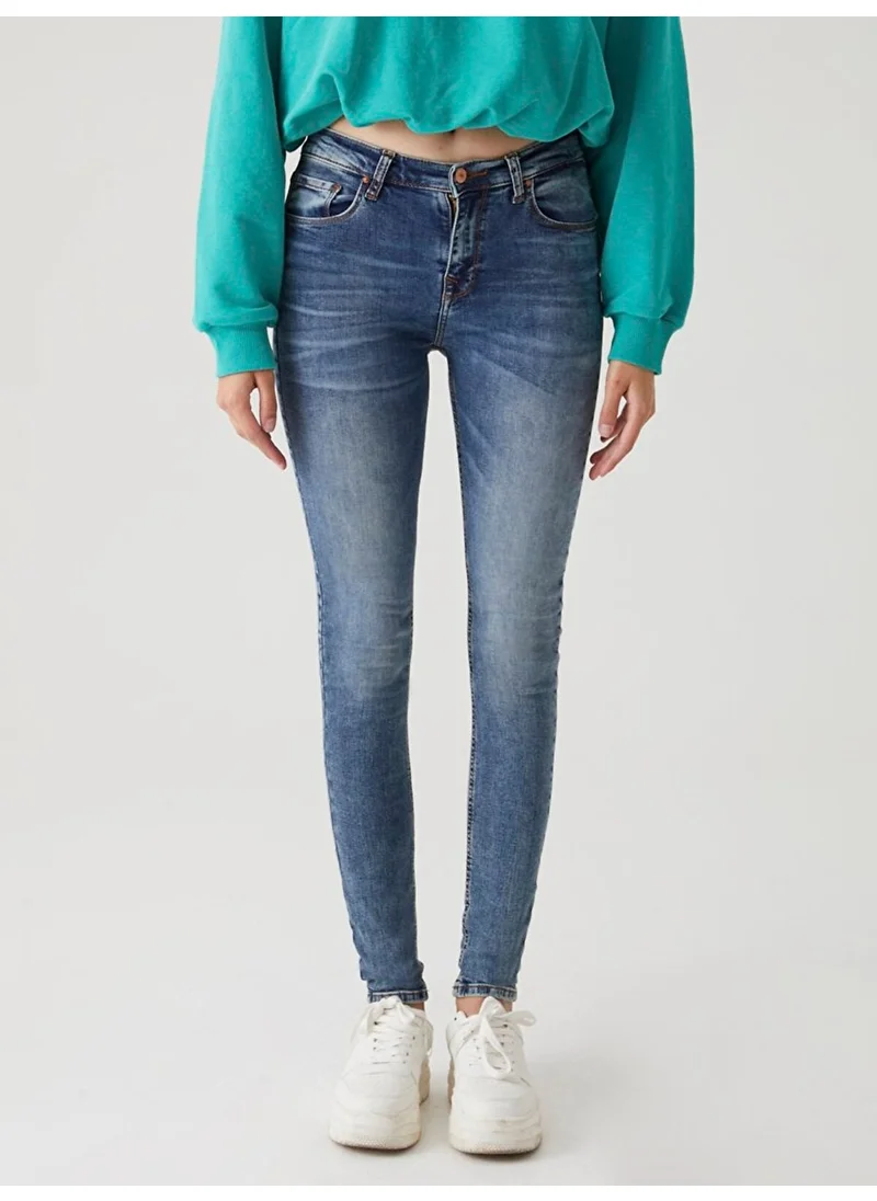 إل تي بي Amy x Jeans
