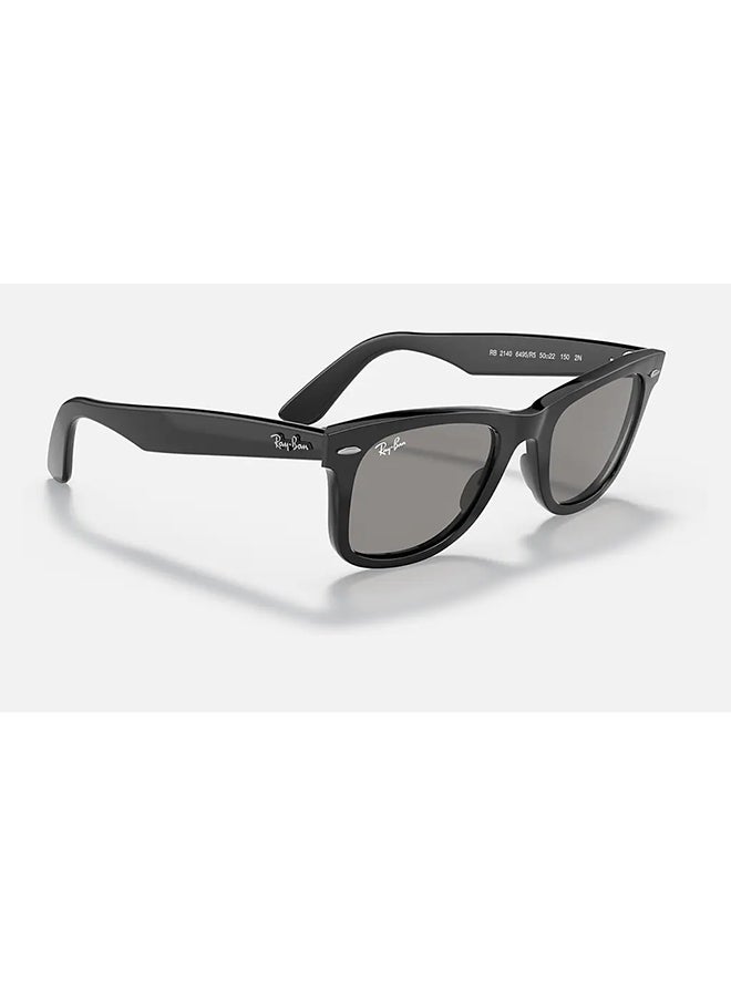 Ray-Ban Men Wayfarer Sunglasses - Lens Size: 52mm - Image 3