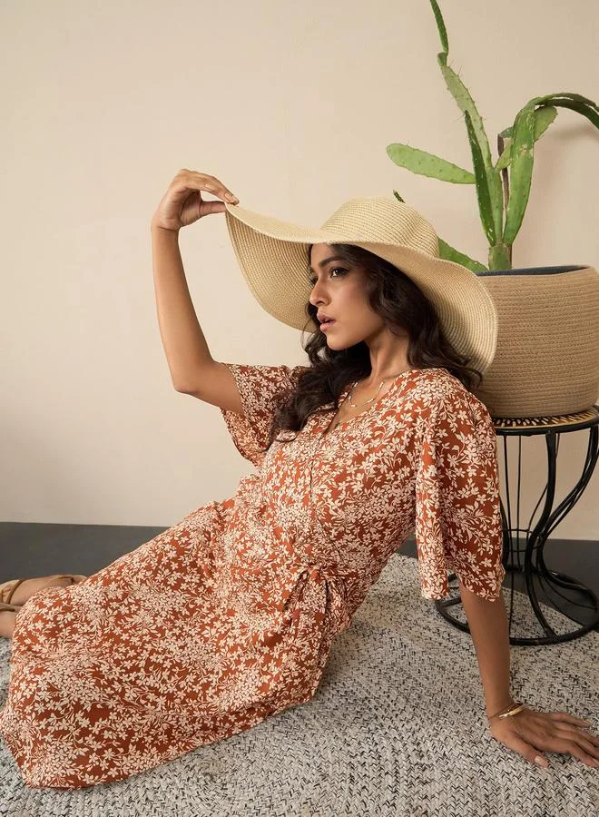 ستايل ستون فستان بطول الركبة بطبعة زهور ونمط لف